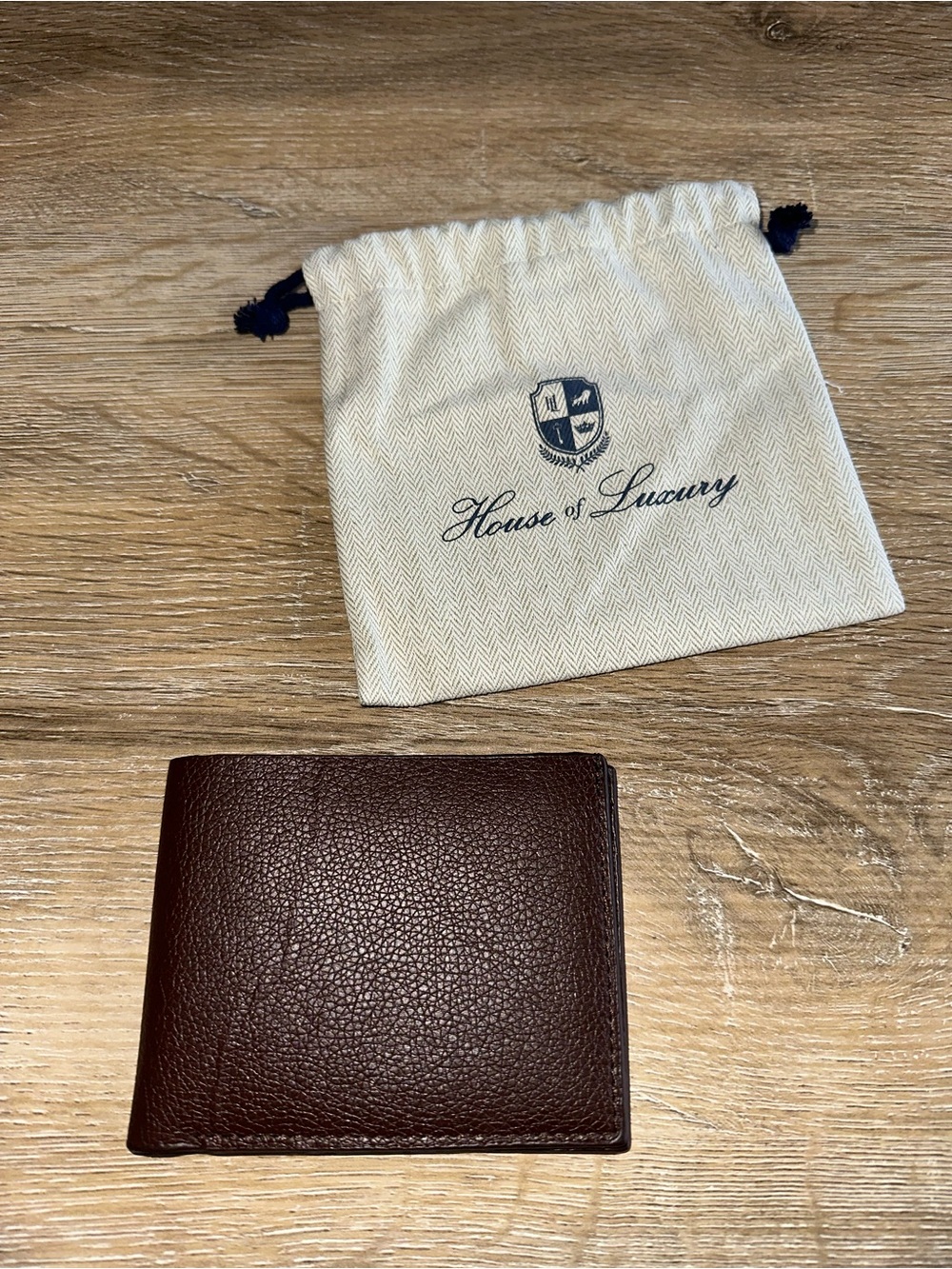 NWT House of Luxury Men’s Brown Textured Leather Bifold Wallet w/ Dust Bag